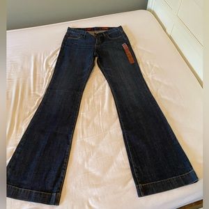 Never worn but I did remove part of the tag .